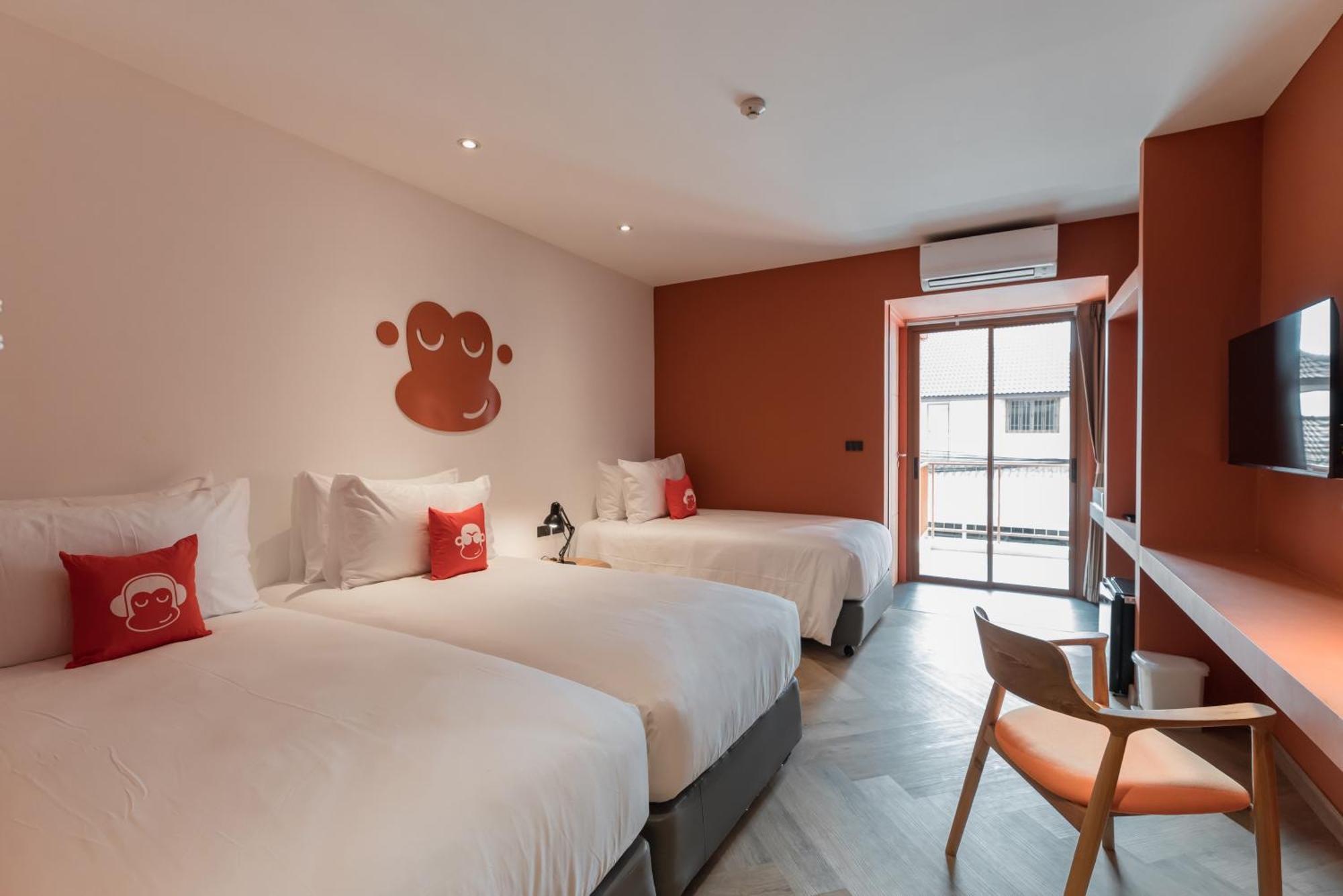 Blu Monkey Hub And Hotel Bangsaen Exterior photo